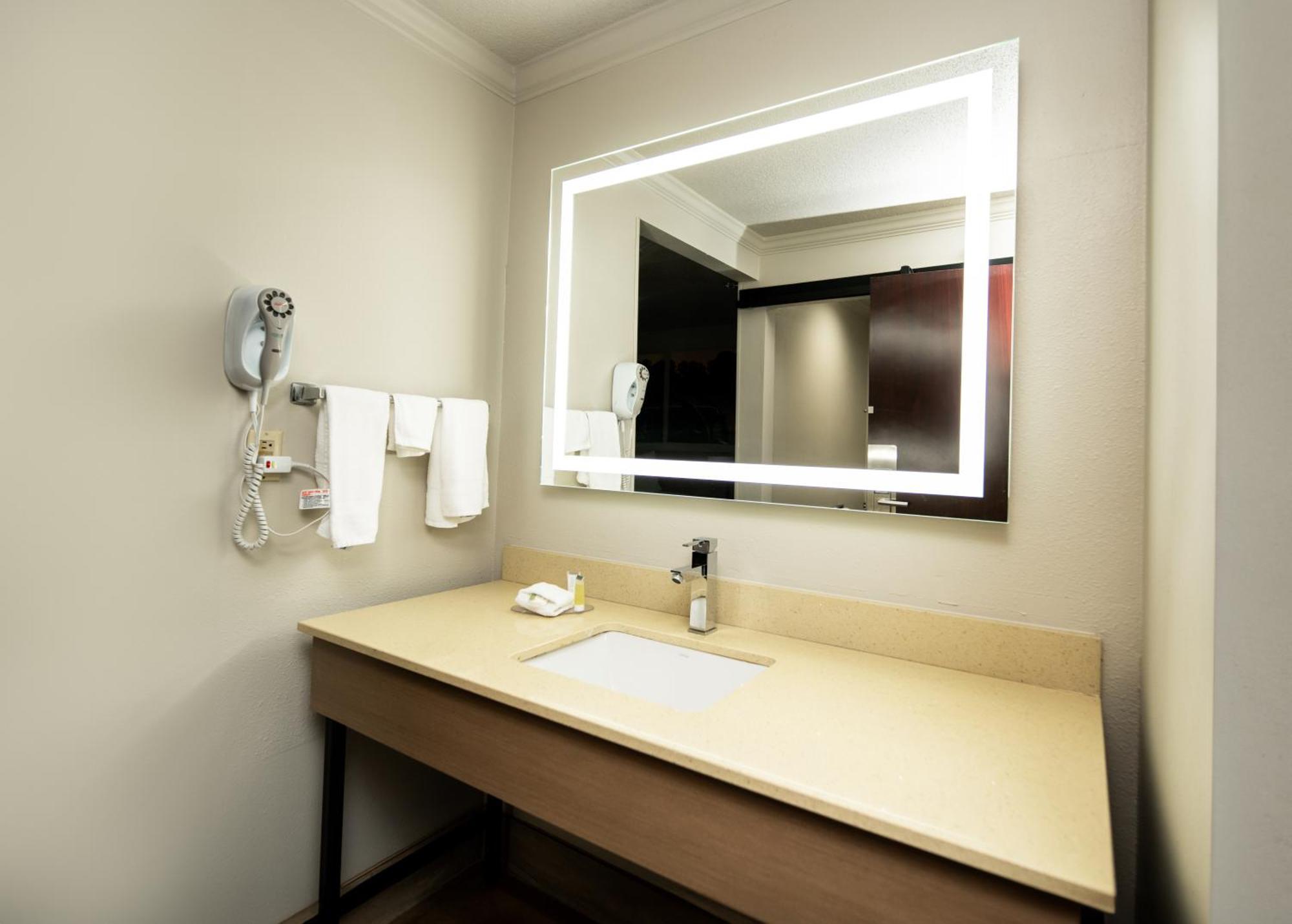 Days Inn By Wyndham פורט סמית' מראה חיצוני תמונה