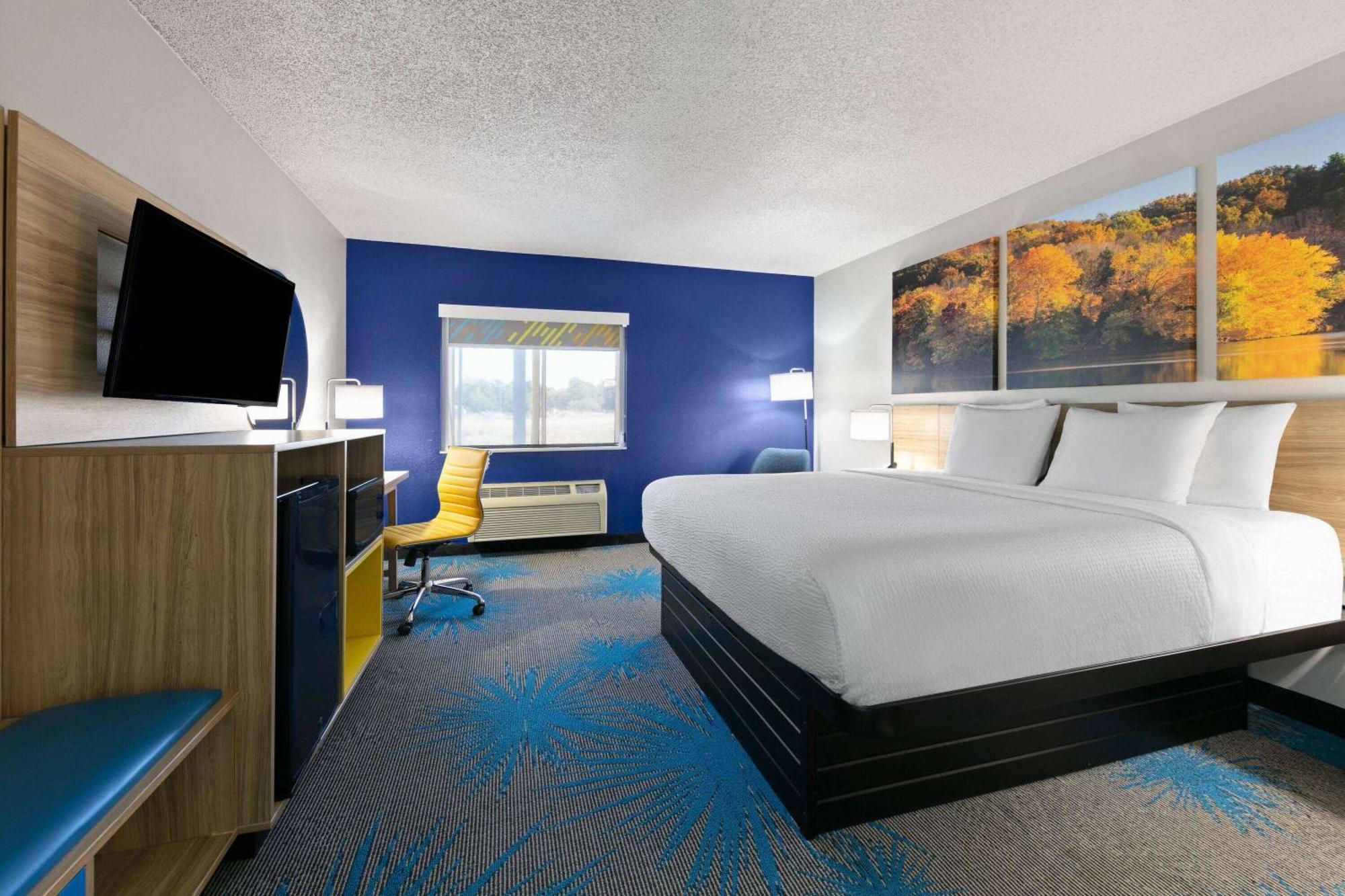 Days Inn By Wyndham פורט סמית' מראה חיצוני תמונה